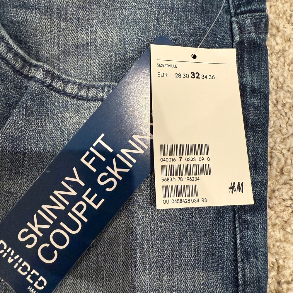 H&M Men’s Skinny Fit Blue Jeans - Picture 4 of 7